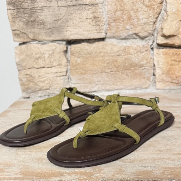 ZARA Olive Green Suede
Minimalist Thong Sandals
Geometric Ankle Strap Flats 37 - Picture 3 of 10